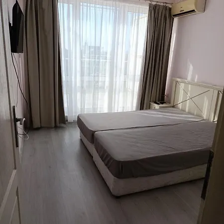 公寓 Sunny Center 阳光海滩